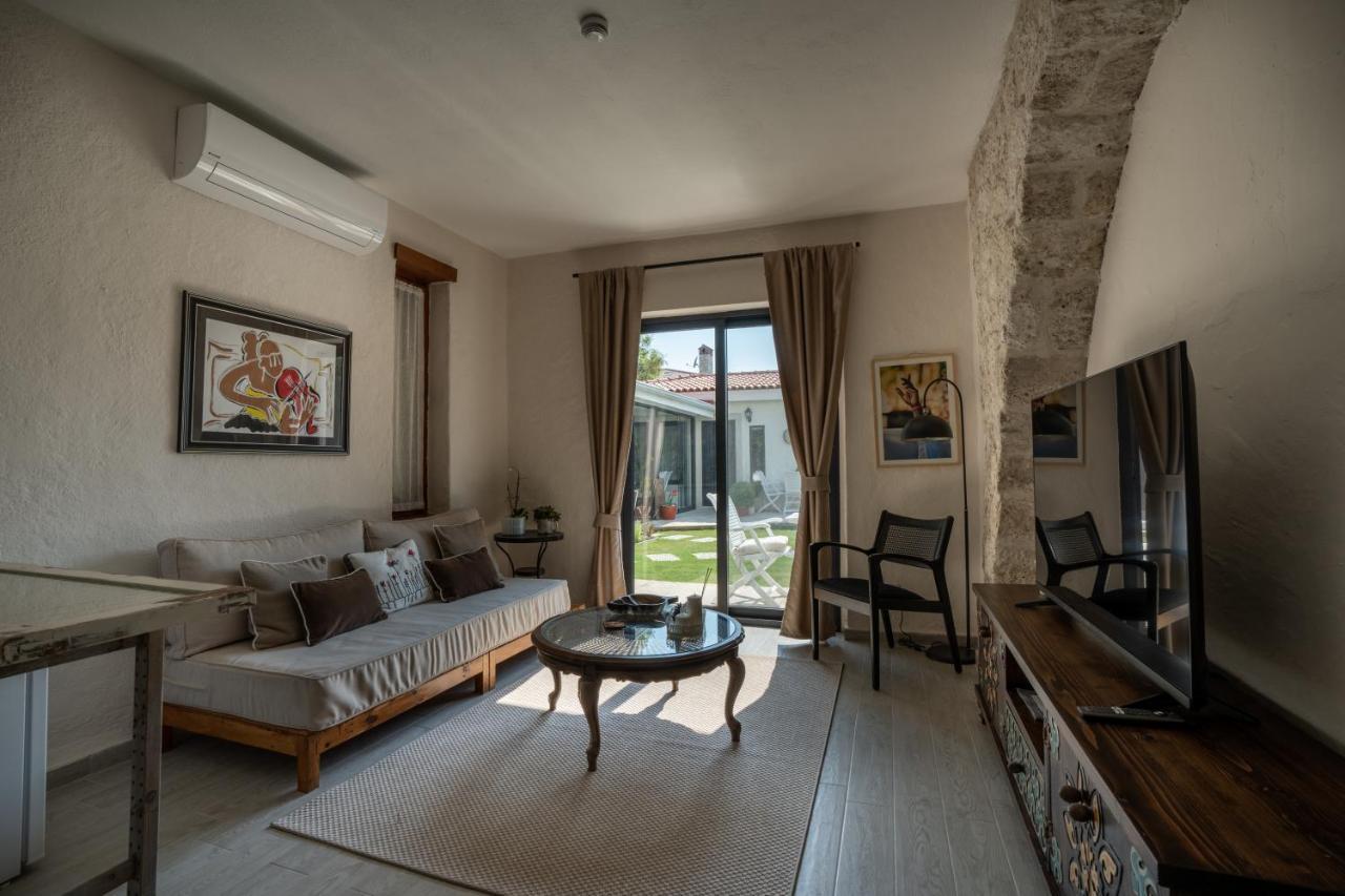 Sedirli Ev Hotel Alacatı Bagian luar foto